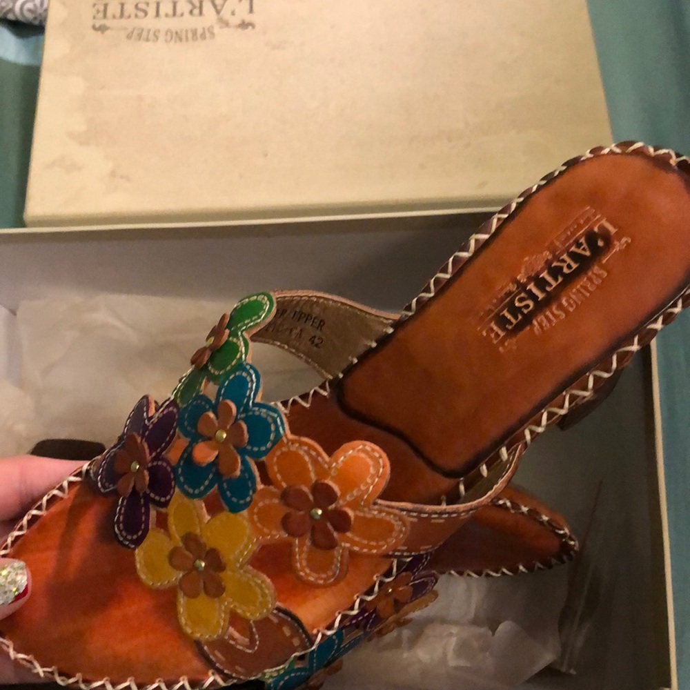 NWOT Spring Step L’Artiste Heels size 11